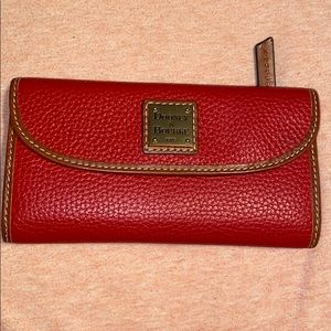 Dooney & Bourke Bags - Dooney & Bourke wallet Dooney & Bourke Bags - Dooney & Bourke wallet